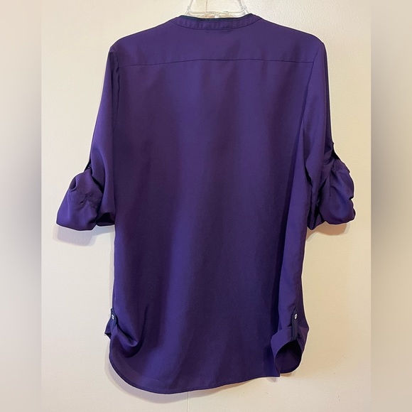 Calvin Klein button down blouse w/ two front pockets - Picture 8 of 10